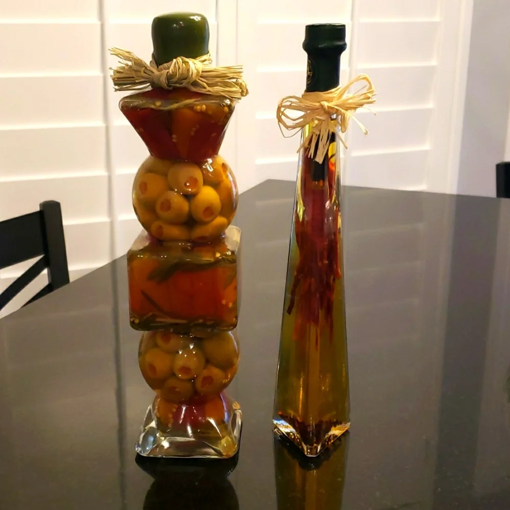 Set of Decorative Vases - Picture 2 of 4